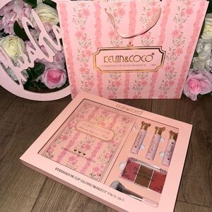 KEVIN & COCO Pink Makeup Set